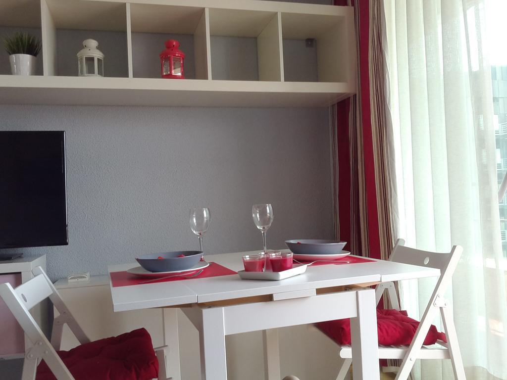 Apartamento Calle Mauricio Legendre Madrid Oda fotoğraf