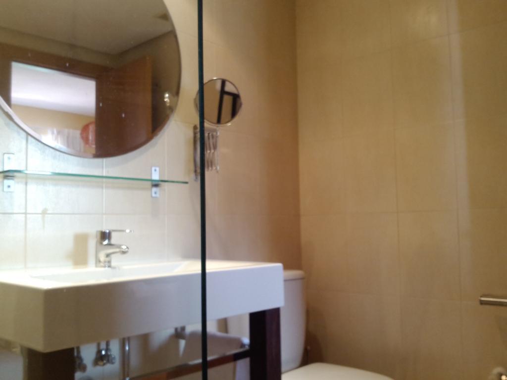 Apartamento Calle Mauricio Legendre Madrid Oda fotoğraf