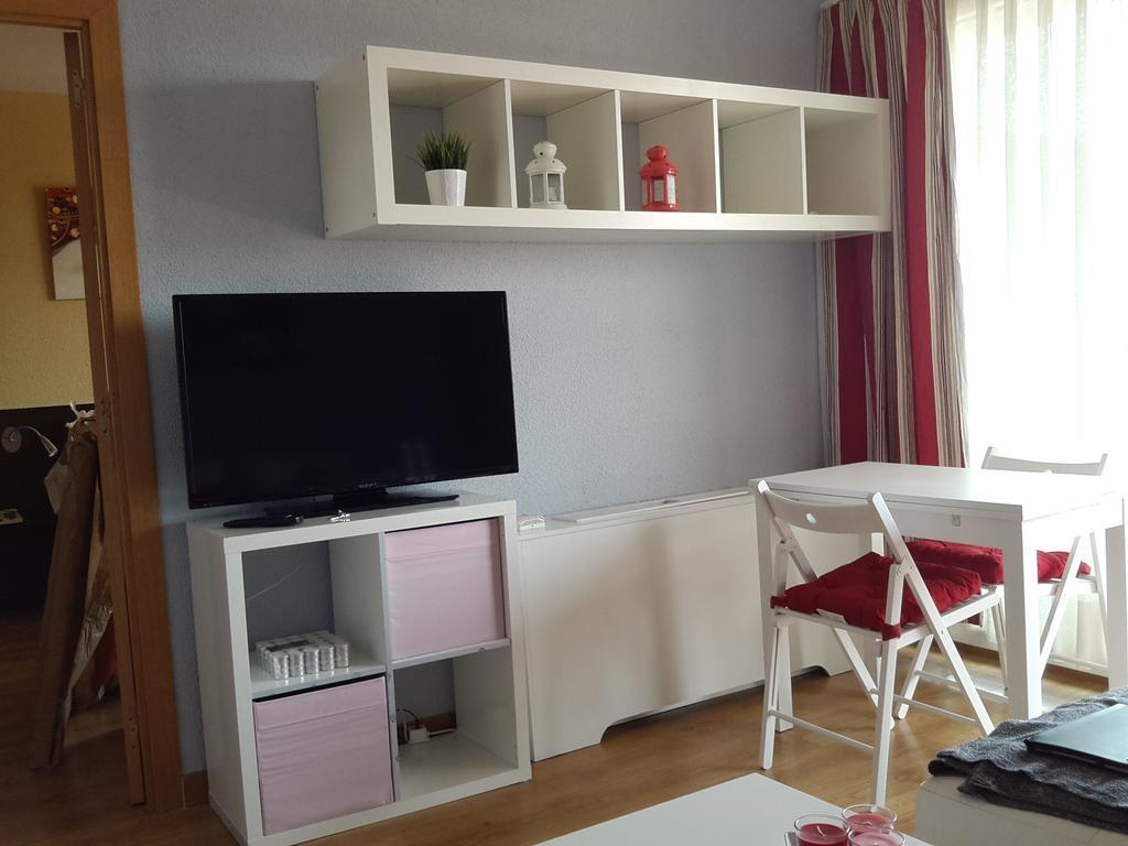 Apartamento Calle Mauricio Legendre Madrid Oda fotoğraf
