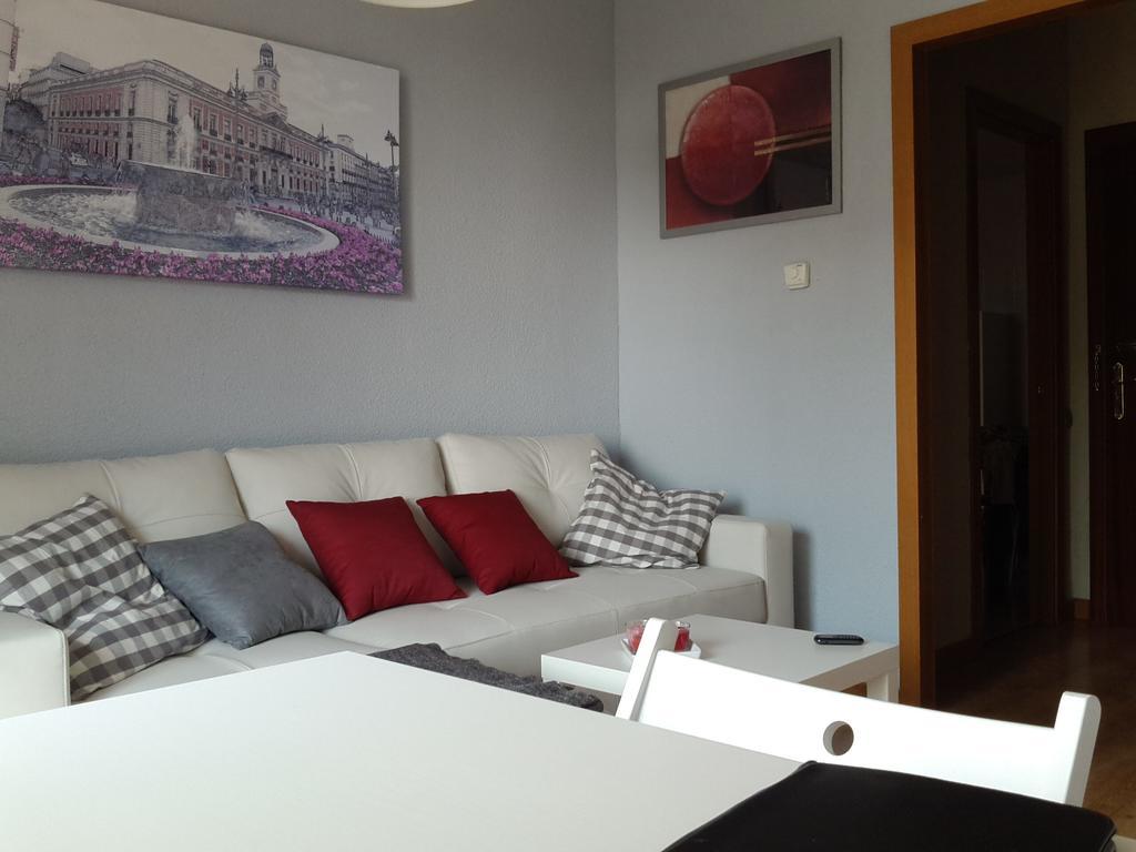 Apartamento Calle Mauricio Legendre Madrid Oda fotoğraf